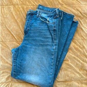 Old Navy Sky Hi Straight Jeans